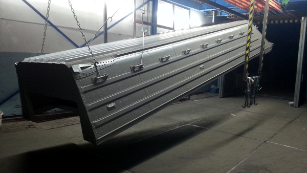 poedercoaten aluminium boot voorbehandelen inert stralen metallic